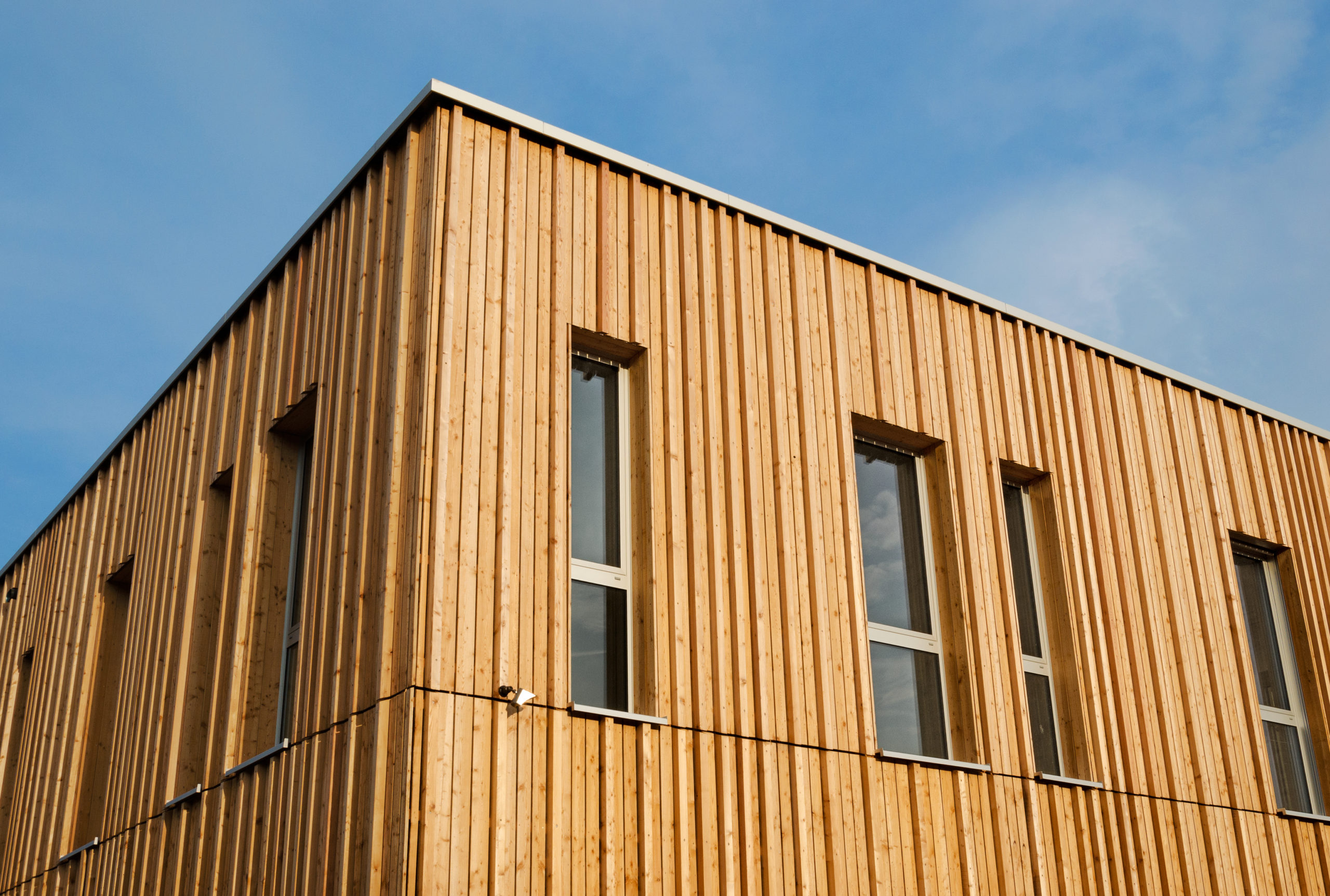 Bois extérieurs : bardage d'une maison bois